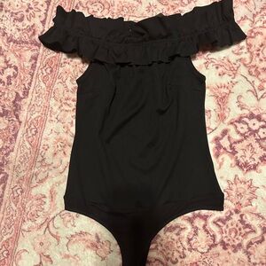 bebe NWT Black Ruffled Off/On Shoulder Thong Bodysuit